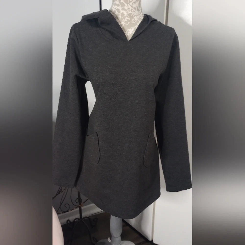 Charcoal Shannon Passero Gray Women's Hoodie - Picture 4 of 11